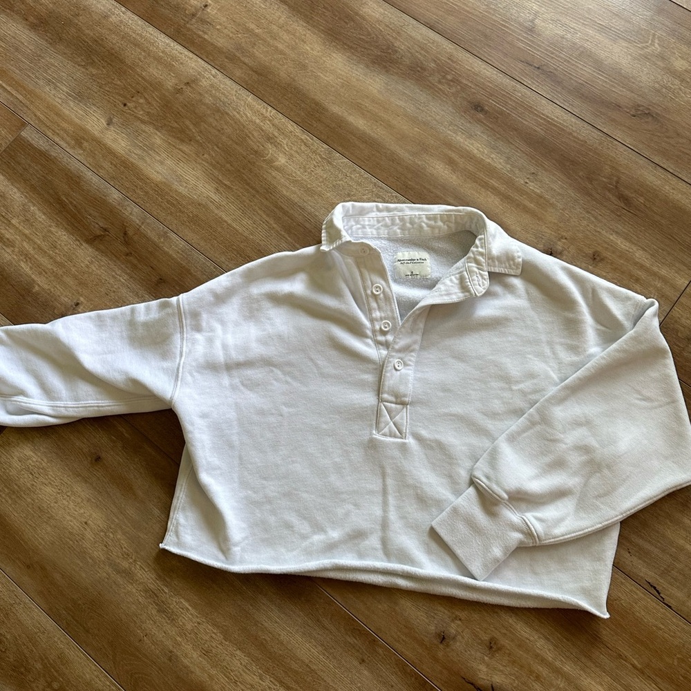 ABERCROMBIE CROPPED WHITE SOFT A&F COLLECTION